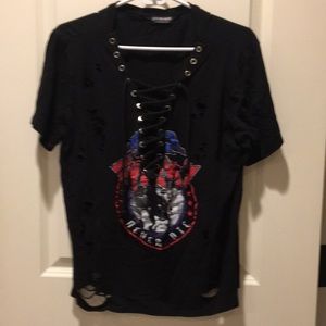 Fashion Nova women Mal Chicks graphic NEVER DIE distress Tshirt short sleeves L